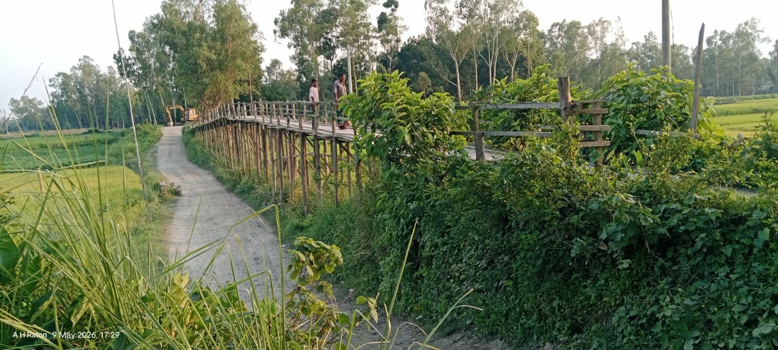 টাঙ্গাইলের নাগরপুরে ঝুঁকিপূর্ণ সাঁকো: আতংক ৯ গ্রামের জনগণ ও শিক্ষার্থীরা
