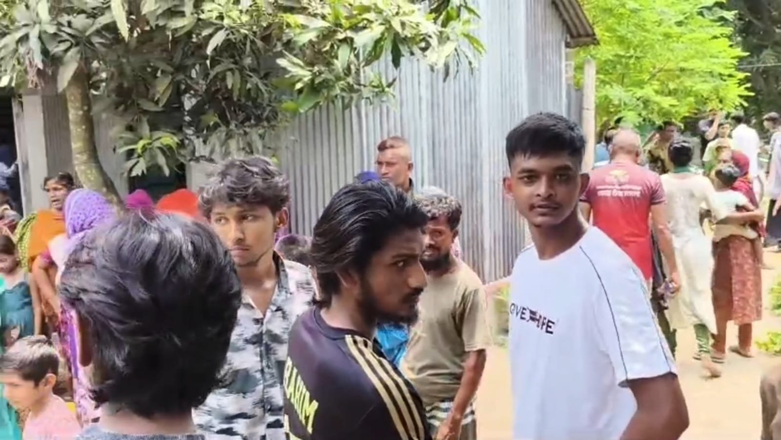 টাঙ্গাইলে মোটরসাইকেল ও অটোরিকশার সংঘর্ষে নিহত ৩