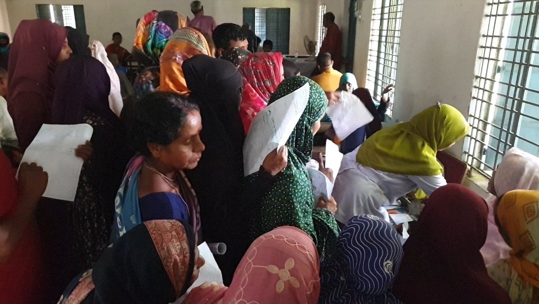 রুহিয়ায় ফ্রি চক্ষু ক্যাম্প অনুষ্ঠিত, শতাধিক রোগী পেলেন বিনামূল্যে সেবা