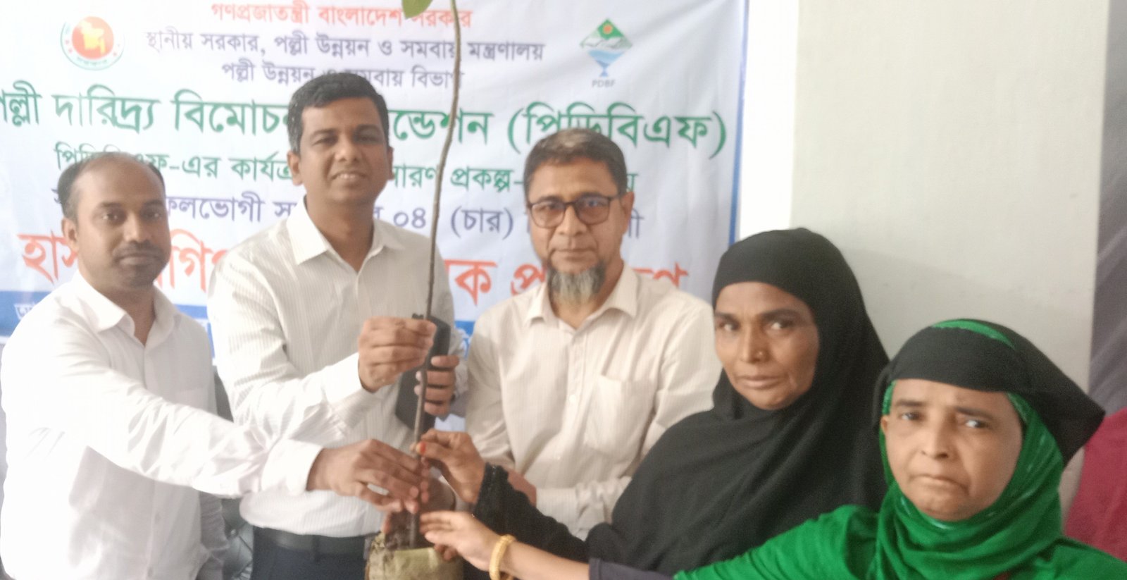 ছাতকে হাসঁ মুরগি পালন বিষয়ক নারীদের মধ্যে কর্মশালা অনুষ্ঠিত