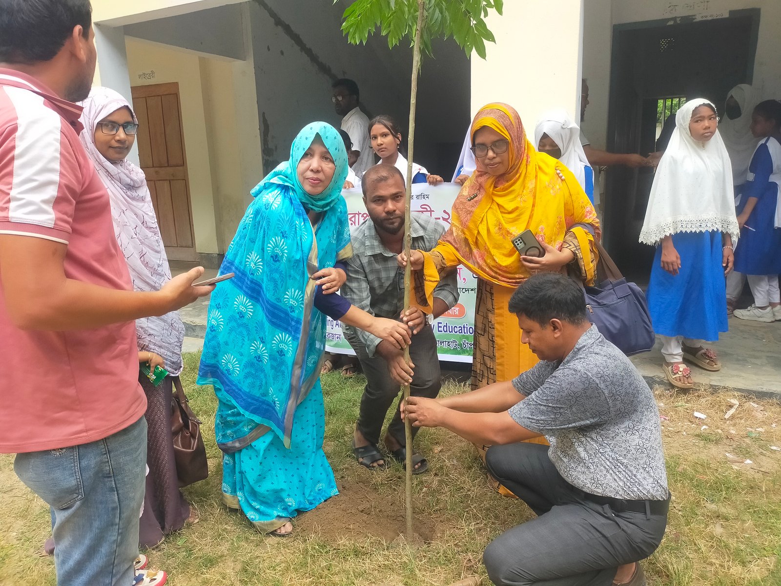 ভোলাহাটে বৃক্ষরোপন কর্মসূচি ২০২৬ শুভ উদ্বোধন অনুষ্ঠিত!